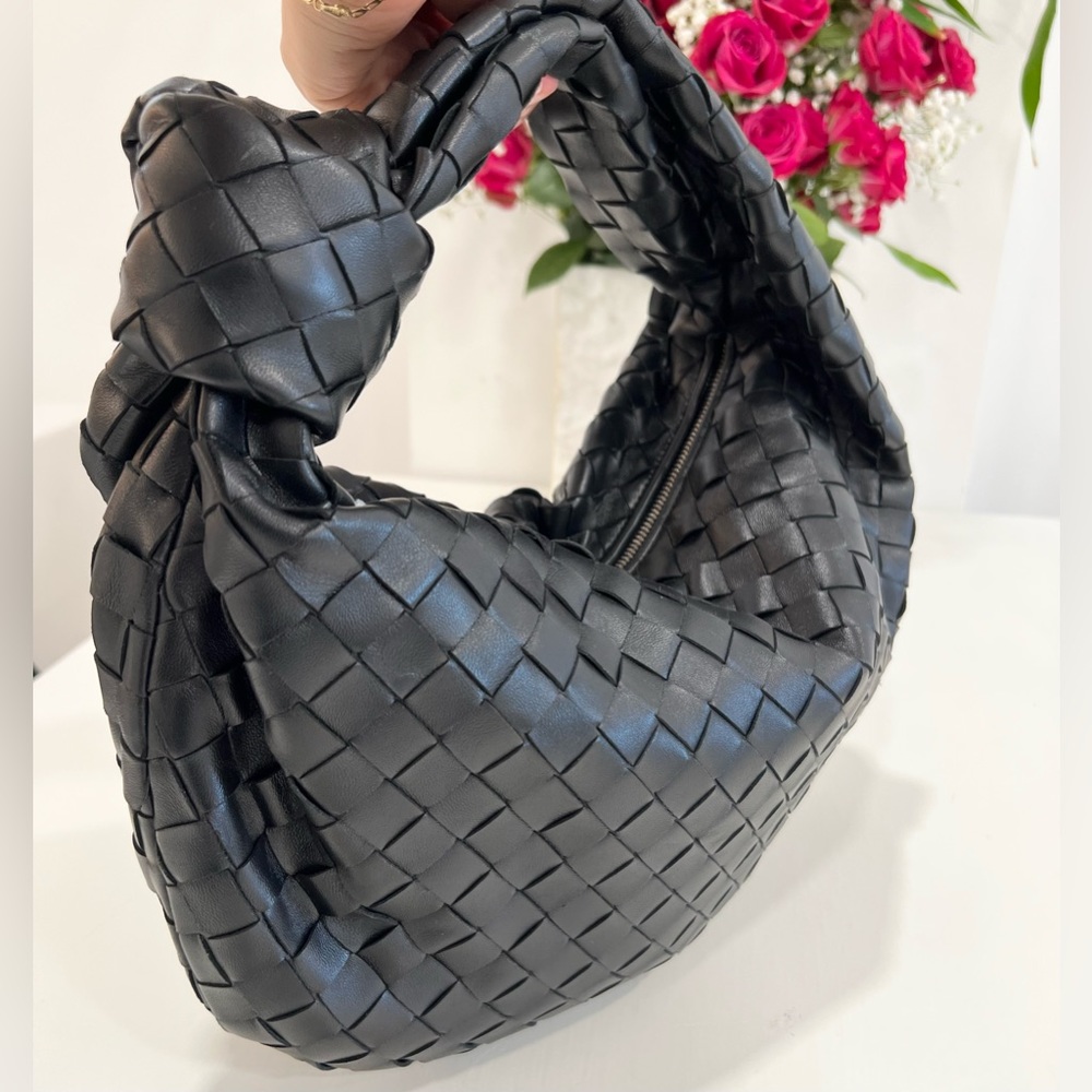 Bottega Veneta Teen Jodie Leather Bag - Picture 8 of 12